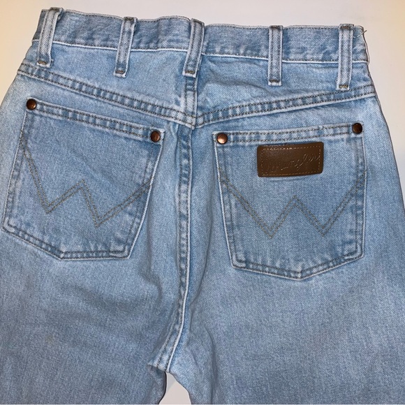 Light wash Vintage Wranglers Size 5 - Picture 4 of 6